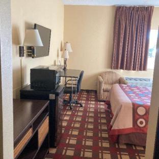 Super 8 By Wyndham Motel 2*