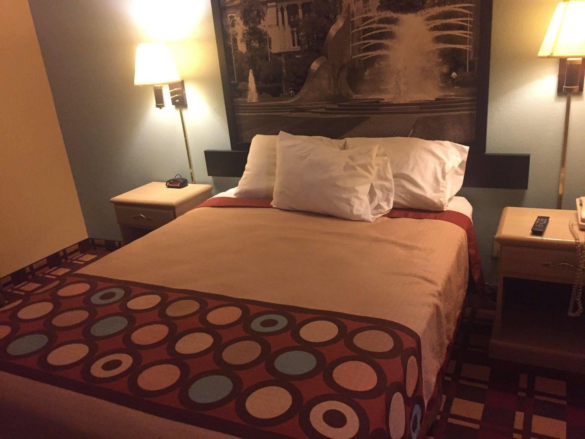 Motel Super 8 By Wyndham